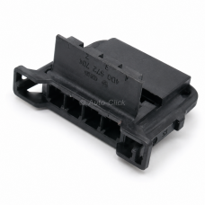 VAG 4D0972704 4-Way unsealed Connector Housing Inc Terminals